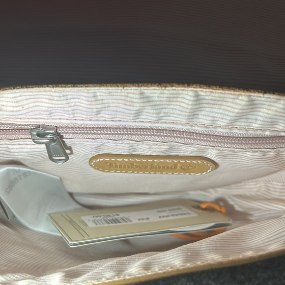 Timberland tan crossbody messenger bag - Picture 2 of 4